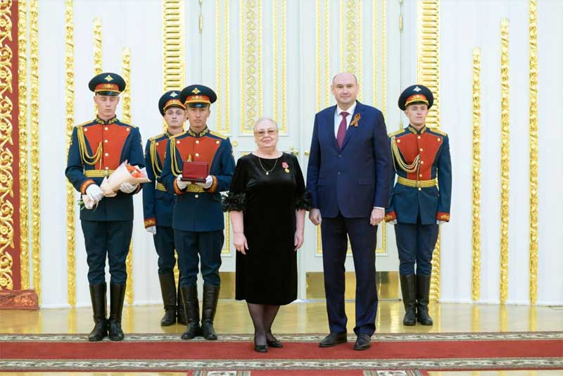 Врио губернатора Евгений Солнцев вручил оренбуржцам государственные награды