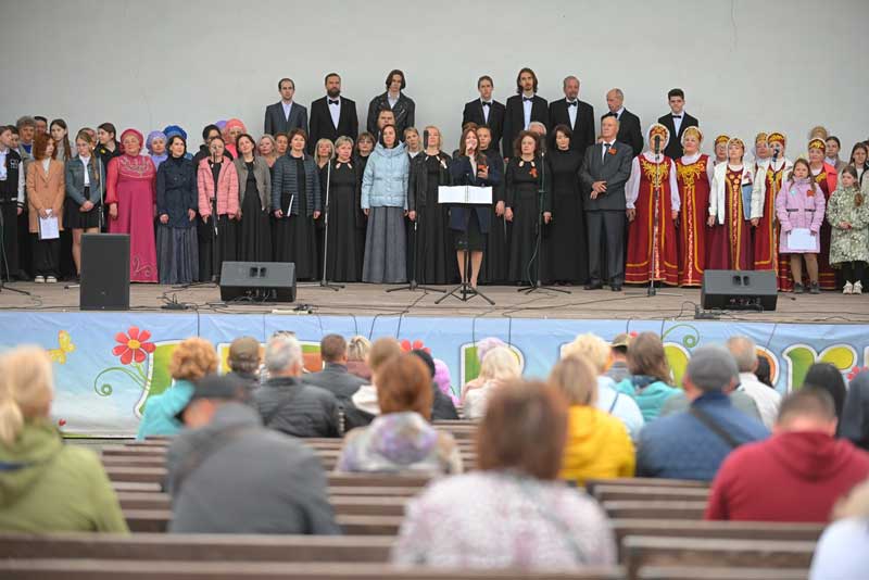 В Новотроицке звучали «Любимые песни Победы»