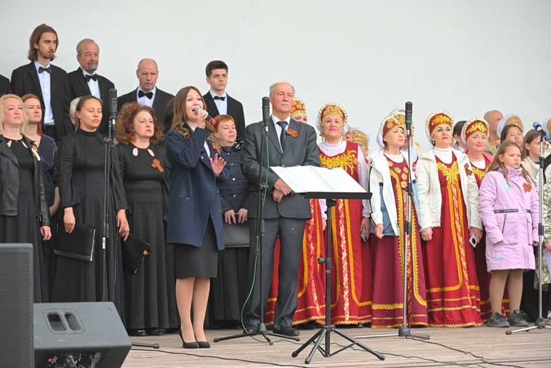 В Новотроицке звучали «Любимые песни Победы»