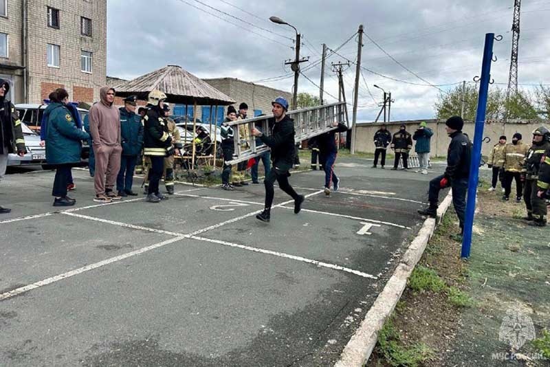 Новотройчане стали третьими на зональных соревнованиях по пожарно – прикладному спорту