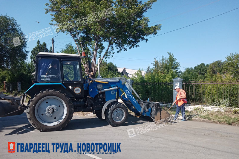 Бригада озеленителей вышла на улицы города