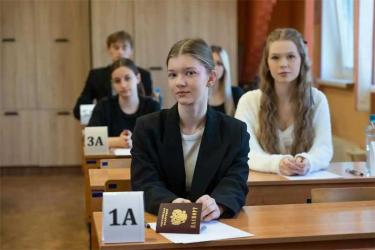 В Оренбуржье свыше 880 выпускников намерены пересдать ЕГЭ  в надежде  улучшить свои результаты