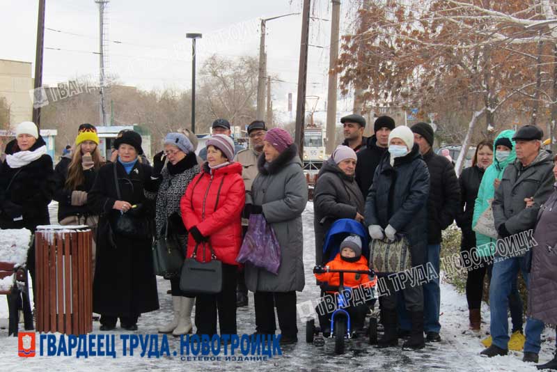 Новотройчане встретили День народного единства на обновленной территории