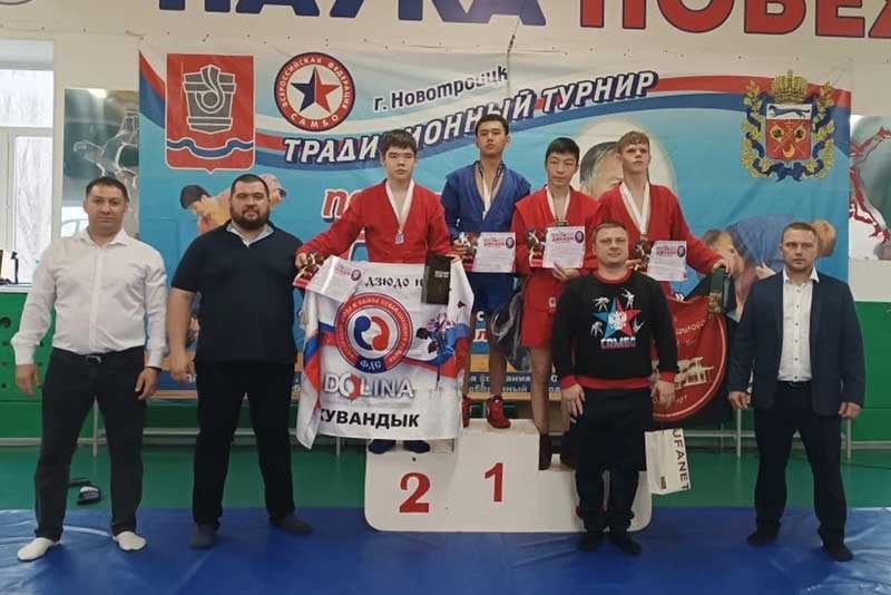 В Новотроицке юбилейный турнир по самбо посвятили памяти основателя клуба «Самбо – 78» Василия Милкина