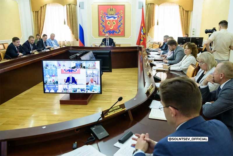 Заседание Правительства Оренбуржья  снова началось  с обсуждения вопросов, связанных с  ликвидацией последствий ливневого паводка в регионе