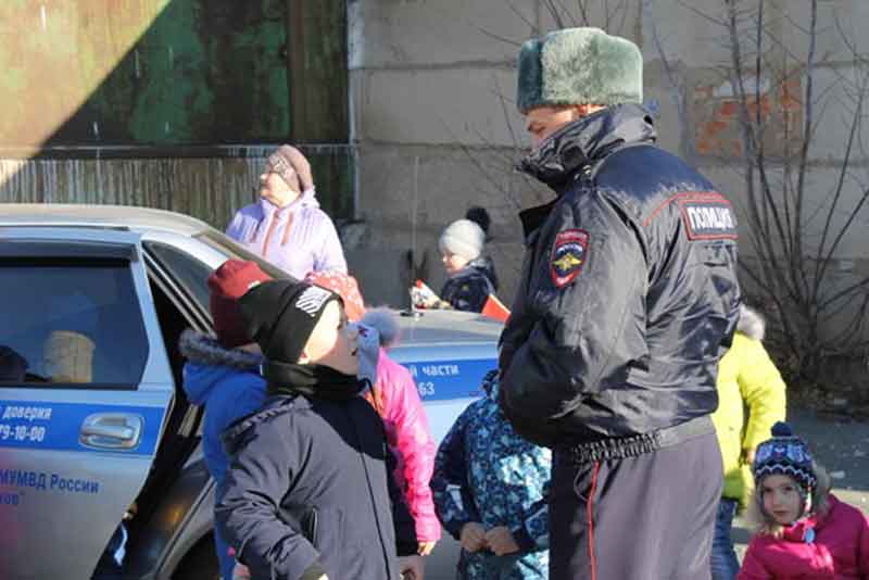 Дорожные полицейские принимали гостей (фото)