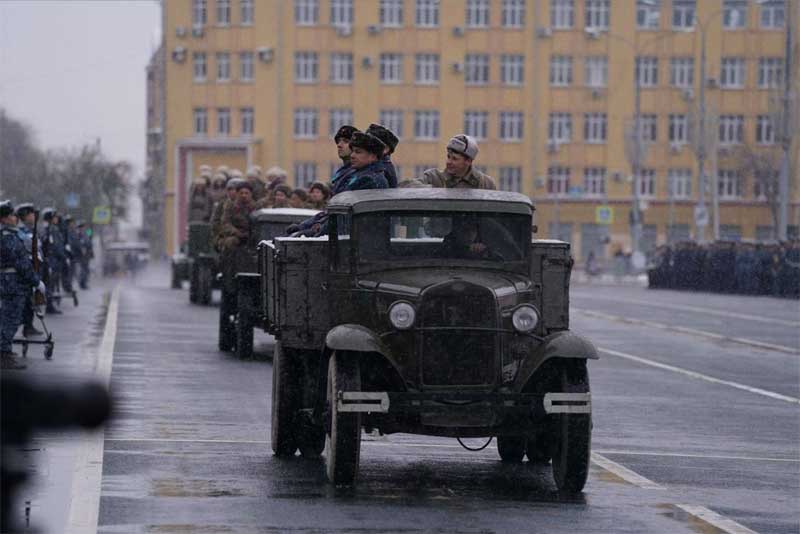 В традиционном «Параде Памяти» в Самаре участвовали Оренбургские кадеты