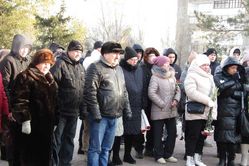 Новотройчане проводили в последний путь участника специальной военной операции Ивана  Маслова