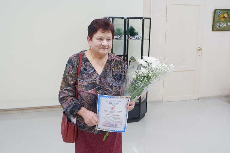 Как нарисовать сказку…  нитками? Художница Валентина Титова знает секрет ( 0+)     