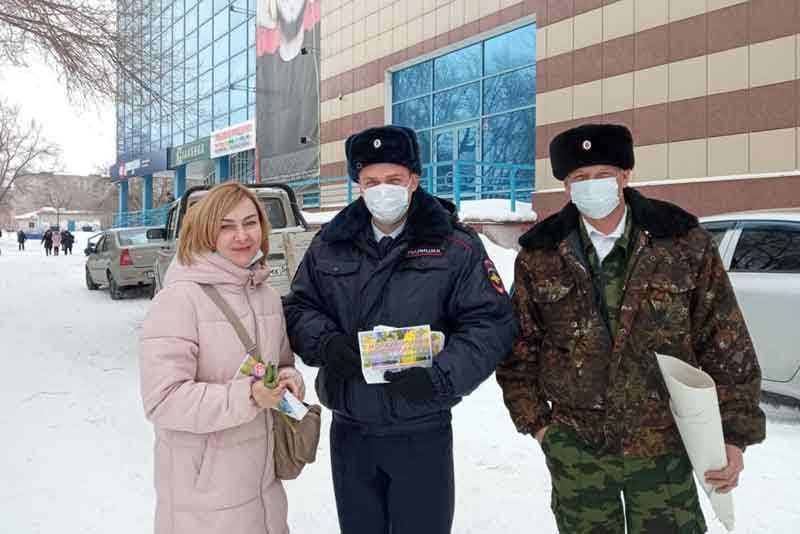 Поздравили и призвали быть бдительными (фото)