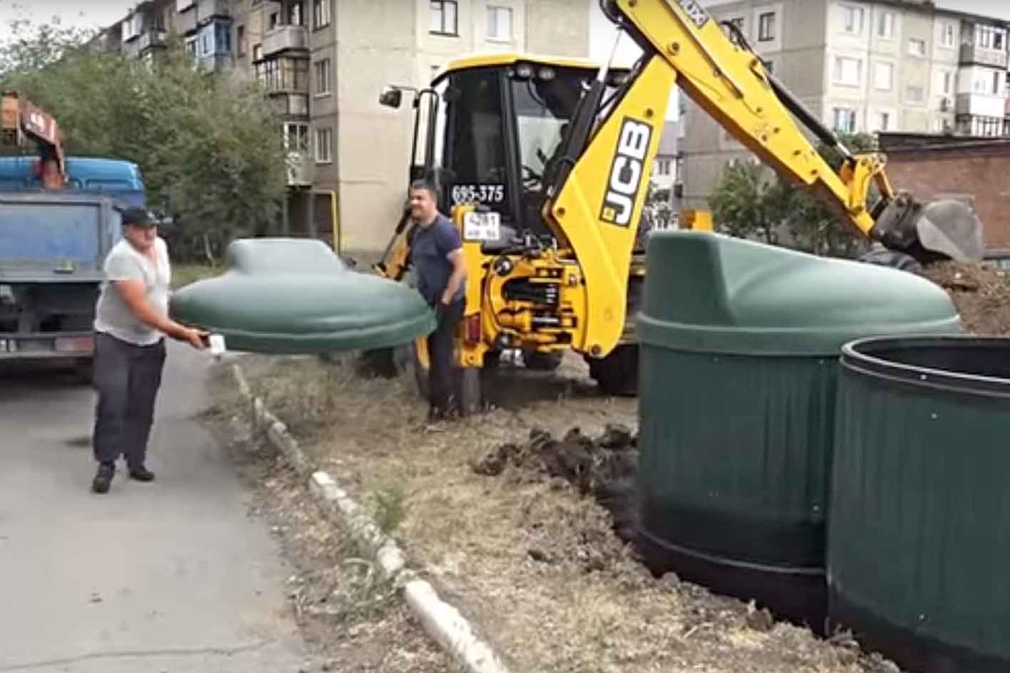 В городе появились заглублённые контейнеры для сбора мусора