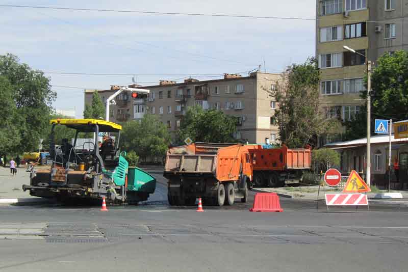 Ремонт автодорог в Новотроицке: первые результаты (фото)