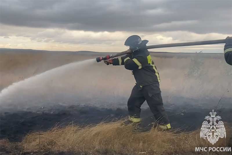 Ландшафтный пожар в Беляевском районе удалось ликвидировать