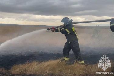 Ландшафтный пожар в Беляевском районе удалось ликвидировать