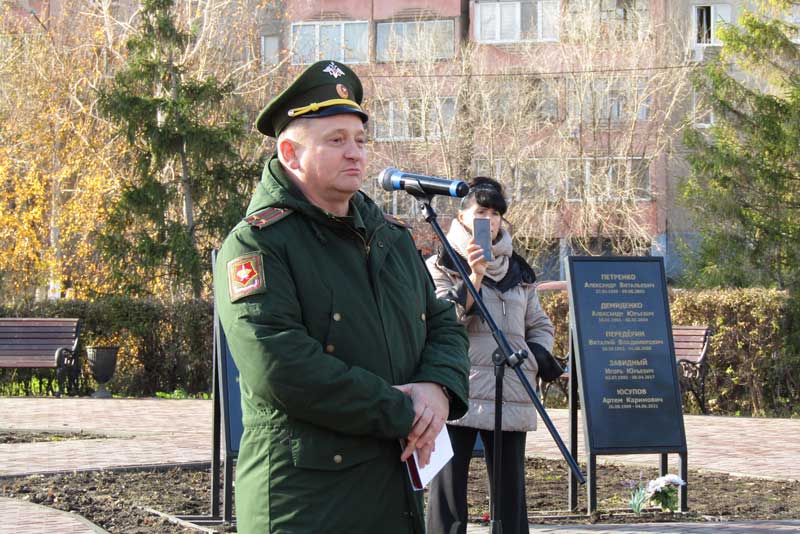 Новотройчане  простились  с земляком - участником  специальной военной операции Игорем Шуяновым