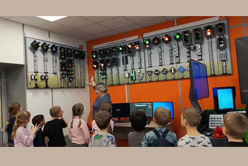 В Новотроицке дошколят знакомят с будущими профессиями