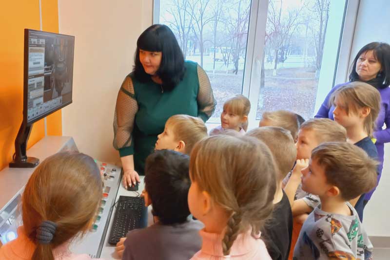 В Новотроицке дошколят знакомят с будущими профессиями