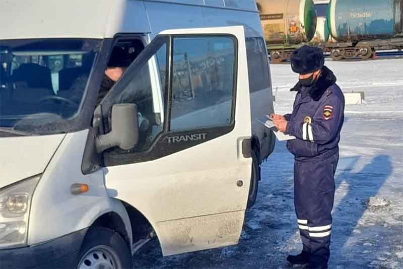 В Орске и Новотроицке за один день при проверке пассажирских перевозок выявили 9 нарушений