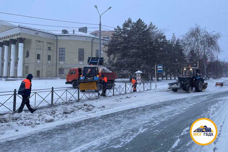 Снег с улиц и площадей города вывозится на специально отведенные площадки