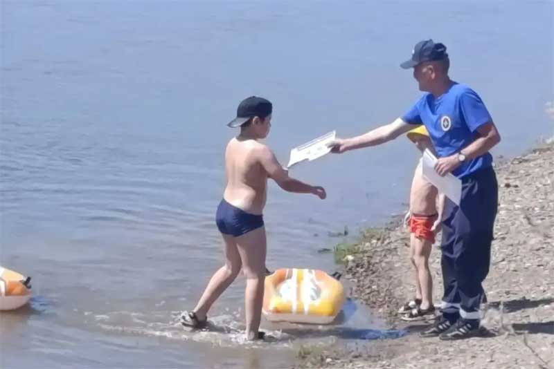 Спасатели провели масштабные рейды по безопасности на воде в популярных зонах отдыха Оренбуржья