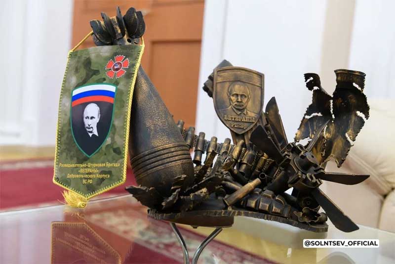 Евгений Солнцев встретился с Героем России из Кваркенского района Михаилом Михайловым
