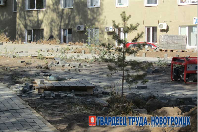 Прокуратура Новотроицка взяла на контроль работы по благоустройству каскада аллей на улице Советской