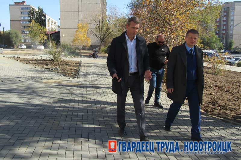 Прокуратура  Новотроицка взяла на контроль  работы по  благоустройству каскада аллей  на улице Советской