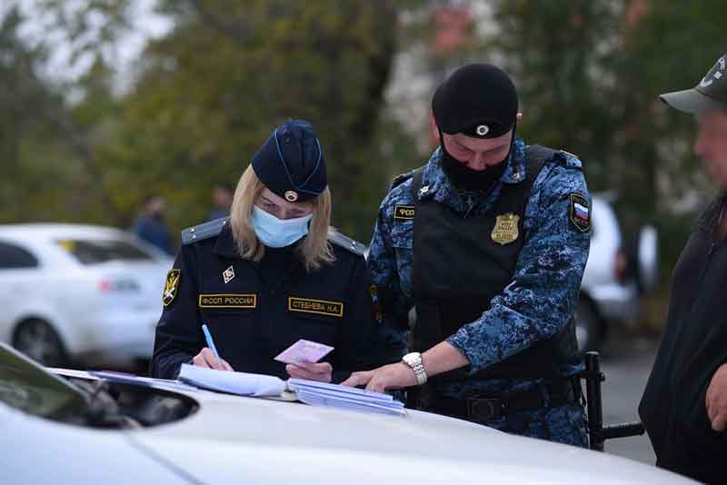 Судебные приставы разыскали спрятанный должником автомобиль 