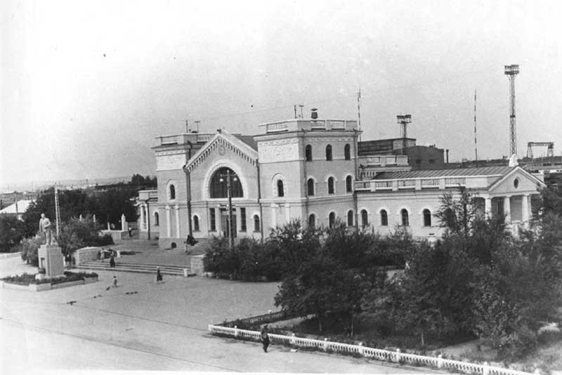 В Новотроицке 70 лет назад открыли  железнодорожный вокзал