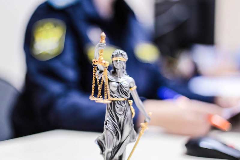 В Оренбуржье невыплаченный долг стал для мужчины причиной отказа в выезде за границу