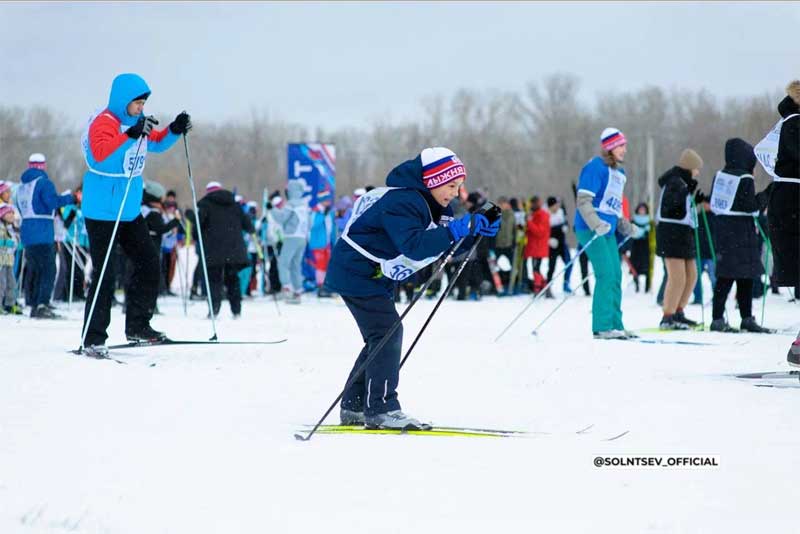 Евгений Солнцев пригласил оренбуржцев 14 февраля на «Лыжню России»