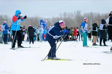 Евгений Солнцев пригласил оренбуржцев 14 февраля на «Лыжню России»