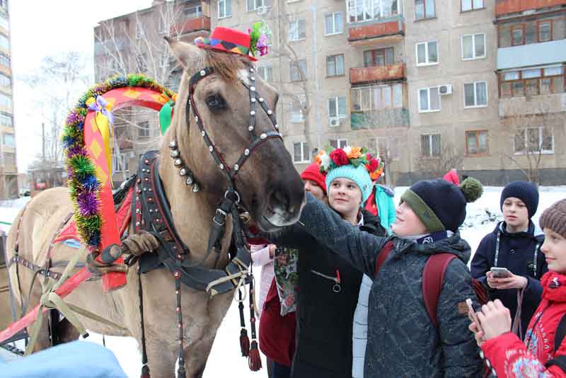 «Обманула, провела, до поста довела!» (фото)