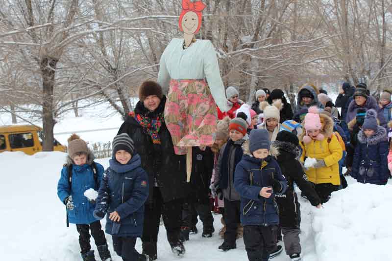 «Обманула, провела, до поста довела!» (фото)