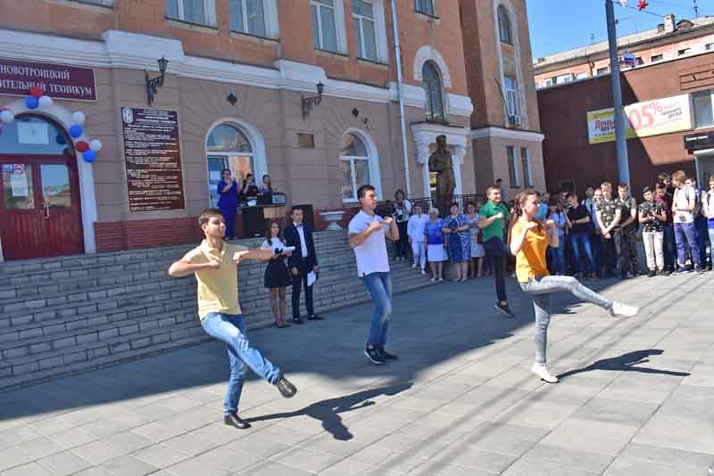 До свидания, студенческий лагерь! 