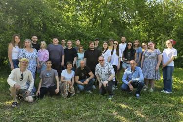Учебный год в Воскресной школе Благовещенского храма Новотроицка завершился  отдыхом православной молодежи на берегу Урала