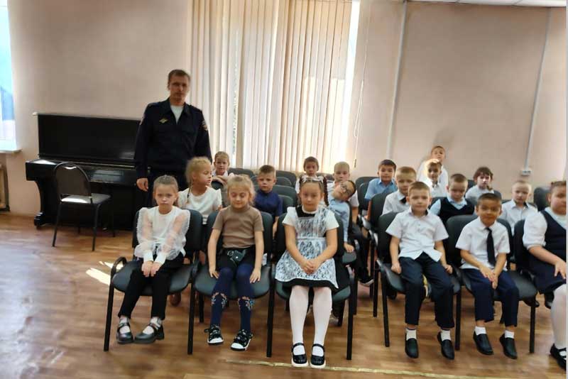 К новотроицким школьникам пришли сотрудники Госавтоинспекции