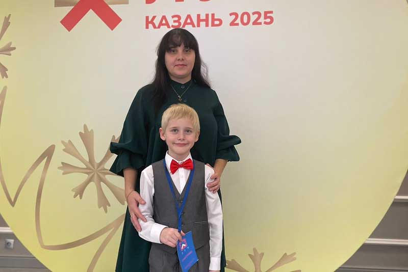 Юный пианист из Новотроицка стал лауреатом международного инклюзивного музыкального конкурса