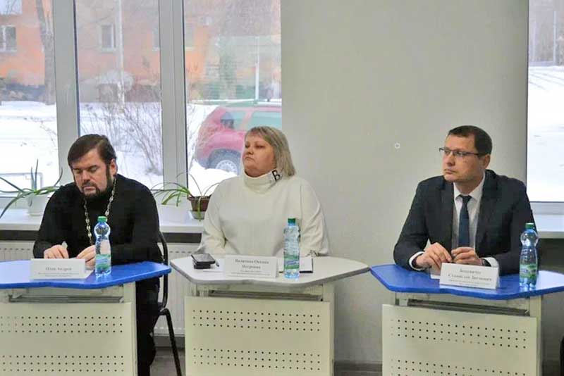 В Новотроицке студенты и эксперты – профессионалы обсудили, как возродить систему наставничества