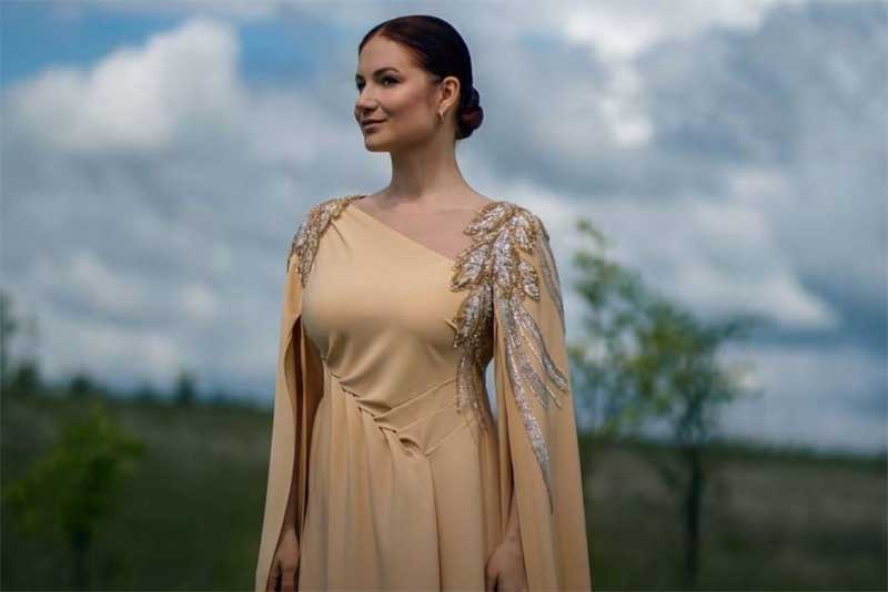 В финал Международного песенного конкурса «Родники» вышла оренбурженка Анастасия Медная