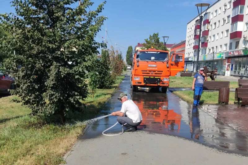 В Новотроицке заметно активизировались работы по благоустройству города