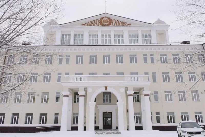 В Орске после капитального ремонта возобновились занятия в старейшей школе № 1 им. А.С. Макаренко