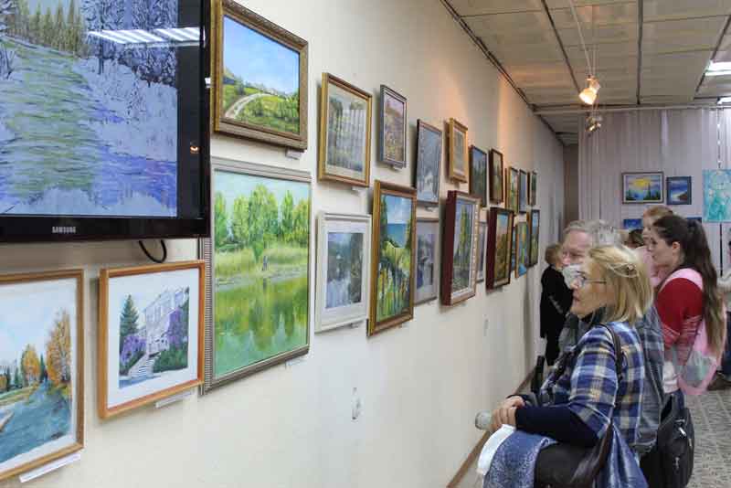 «Мелодия живописи» звучит  в музейно-выставочном комплексе Новотроицка