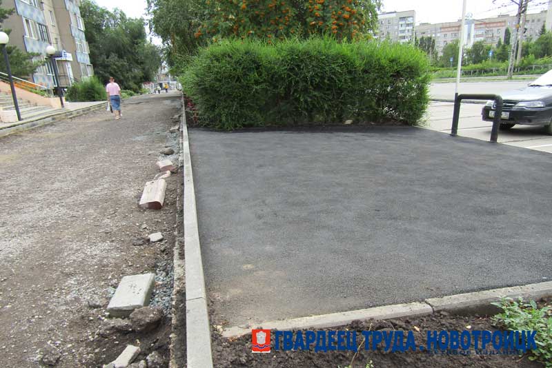 Работы по благоустройству каскада аллей в Новотроицке завершат до 30 сентября