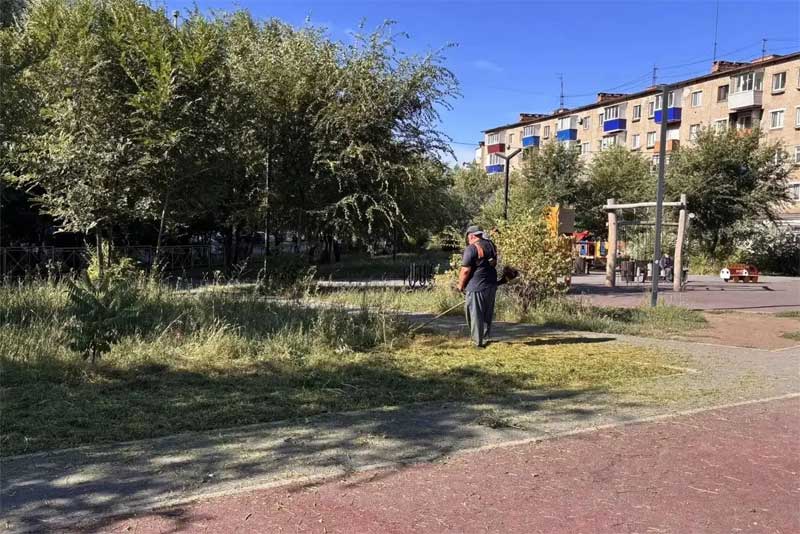 В Новотроицке работы по благоустройству города ведутся ежедневно