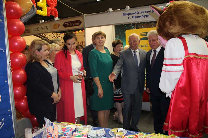 В работе выставки «Меновой двор» участвуют и новотройчане (фото)