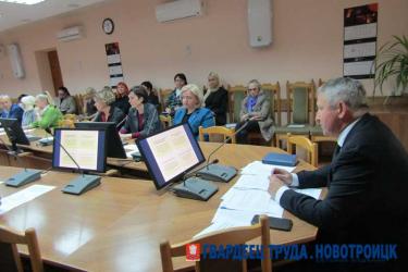 В Новотроицке власть, бизнес и профсоюзы объединяют усилия в решении вопросов демографии