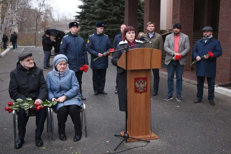 В Оренбуржье открыли мемориальную доску в память о земляке, погибшем за интересы Отечества