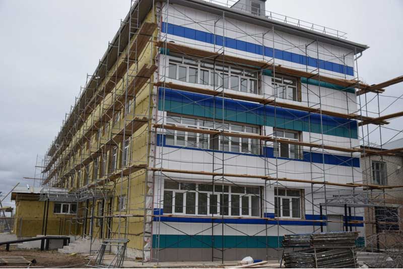 В Беляевском районе близится к завершению ремонт лечебного корпуса местной больницы