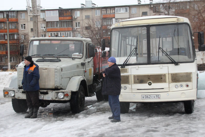 Накануне весеннего паводка и пожароопасного сезона в Новотроицке проверили состояние специальной техники